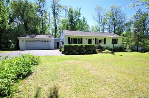 9608 Ellicott St, Angola, NY 14006-9374