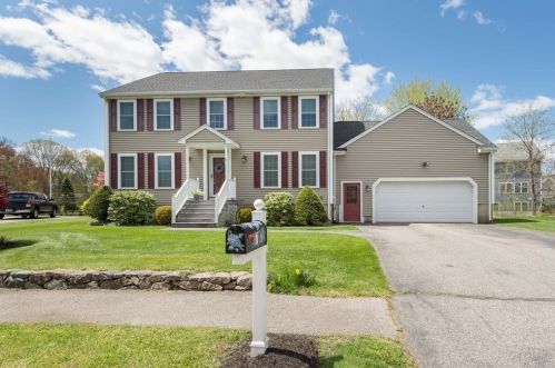 7 Rose Farm Ln, Woburn, MA 01801-2855