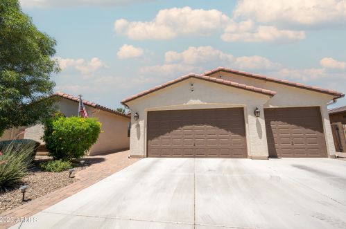 41110 Eliana Dr, San Tan Valley, AZ 85140-6600