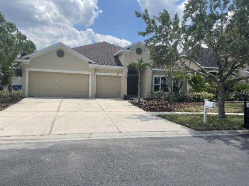 1843 Mira Lago Cir, Ruskin, FL 33570-3207