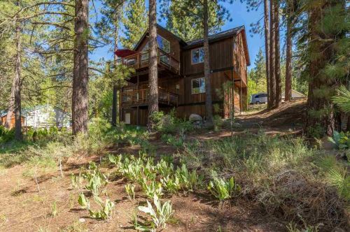 11639 Rocky Ln, Truckee CA  96161-4933 exterior