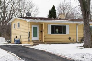 302 Saint Teresa Ter, Madison, WI 53716-2726
