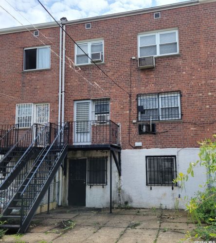 36-36 24th St, Long Island City, NY 11106-3244