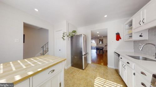 2770 Hyson Ln, Falls Church VA  22043-3522 exterior