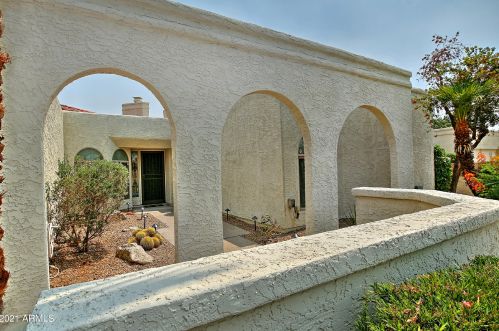 8560 San Bernardo Dr, Scottsdale, AZ 85258-2442