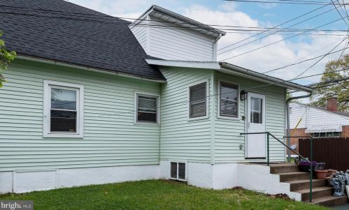 13 Kelso St, Harrisburg PA 17111-1823 exterior