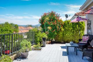 2428 Eagle Crest Ln, Vista, CA 92081-8949