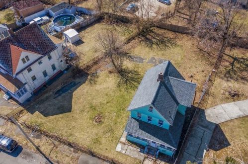 289 Carroll Ave, Bridgeport CT  06607-1801 exterior