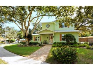 1680 Fortuna St, Sarasota, FL 34239-5907