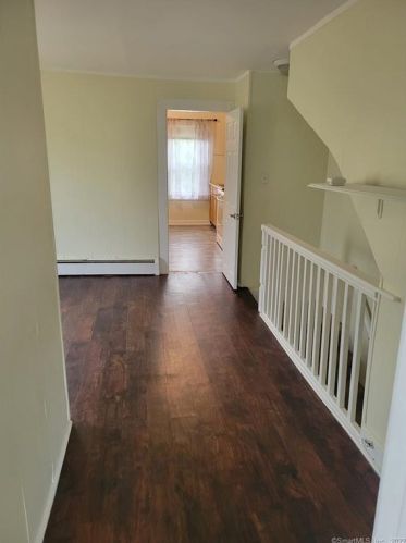 38 Ludlow St, Stamford, CT 06902-6914