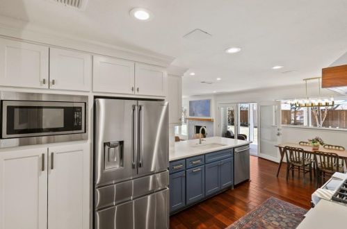 3314 Darbyshire Dr, Dallas TX 75229-5027 exterior