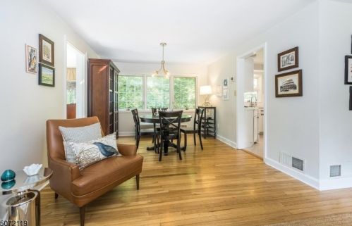 7 Potter Ct, Montclair NJ  07043-1514 exterior