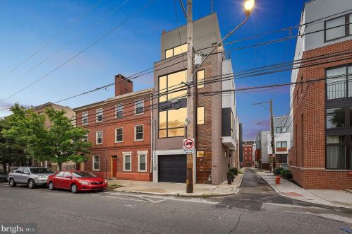 310 Fairmount Ave, Philadelphia PA  19123-2931 exterior