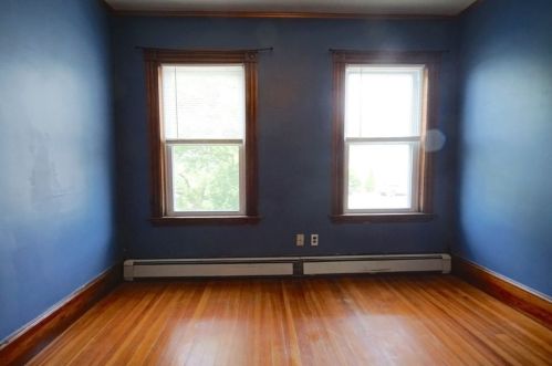 75 Crescent St, Swampscott MA 01907-1010 exterior