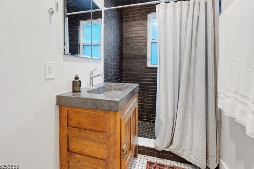 151 Parker Ave, Paterson NJ  07506-1140 exterior