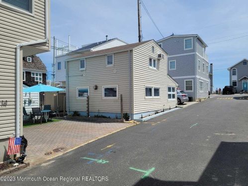 14 Bay Way, Lavallette NJ  08735-1905 exterior