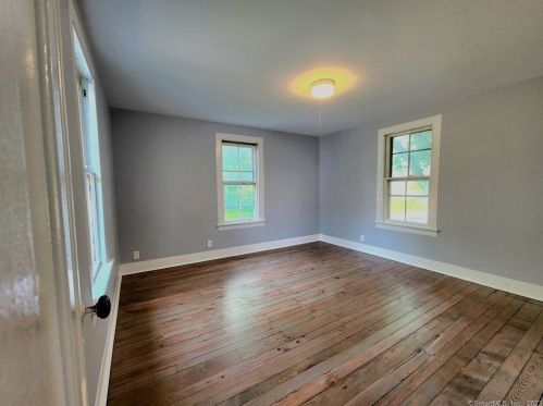 136 Maple St, Milford CT  06460-3405 exterior