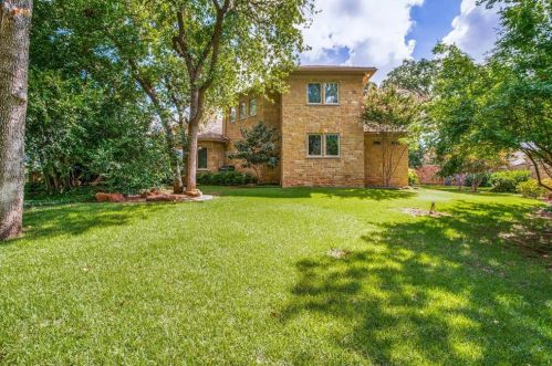 1111 Pebble Beach Dr, Midlothian TX  76063-2645 exterior