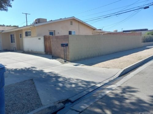 45402 Foxton Ave, Lancaster, CA 93535-1812