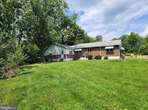 9644 Hamilton Blvd, Breinigsville PA  18031-1722 exterior