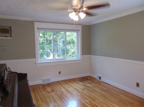 1811 Mount Royal Blvd, Glenshaw PA  15116-1007 exterior