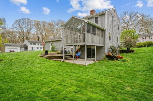 156 Pine Tree Cir, North Kingstown RI  02852-6710 exterior