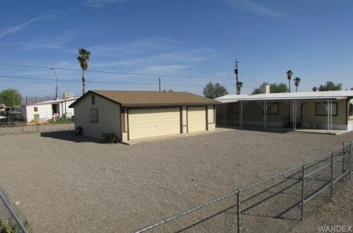 2050 Diamond Dr, Bullhead City AZ  86442-5439 exterior
