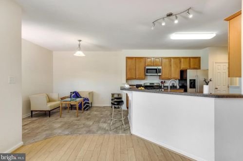 11 Broad Way, Lovettsville VA  20180-8608 exterior