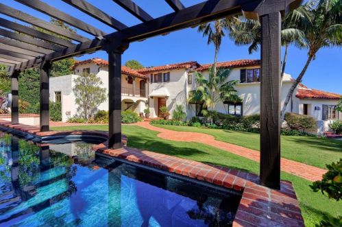 2900 Nichols St, San Diego CA 92106-3426 exterior