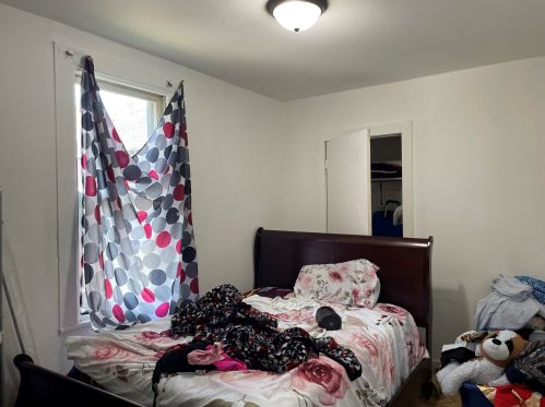 1964 Finn Pl, Milwaukee WI 53206-1338 exterior