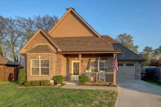 968 Culverson Ct, Clarksville, TN 37040-5780