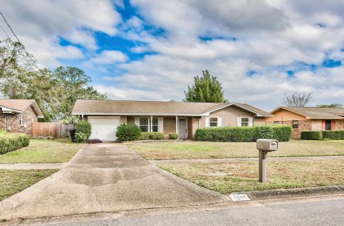 7940 La Nain Dr, Pensacola, FL 32514-6517