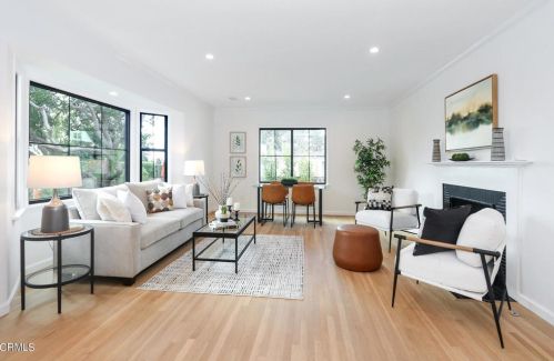 2077 Grand Oaks Ave, Altadena CA  91001-3530 exterior