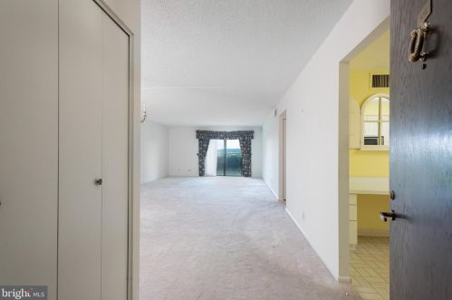 20938 Valley Forge Cir, Norristown, PA 19406-1196