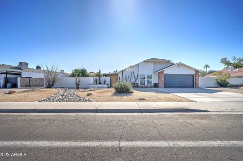 4945 Acoma Dr, Glendale AZ  85306-4409 exterior