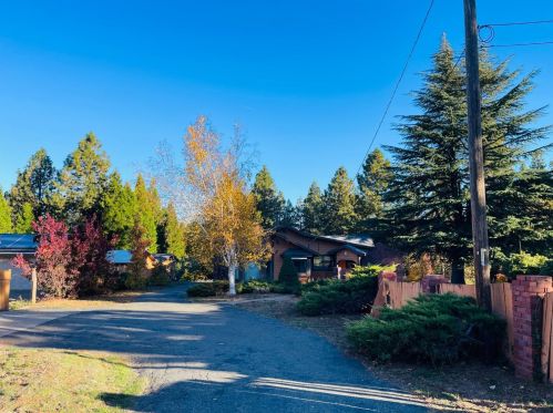 3919 Carson Rd, Snowline Camp, CA 95709-9347