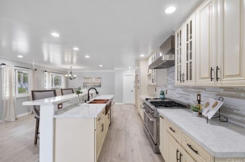 1910 El Portal Dr, La Habra CA  90631-4423 exterior