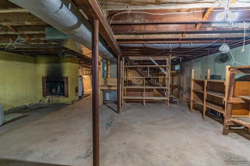 95 Wheeler Ave, Salem NH  03079-3494 exterior