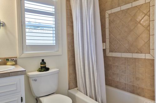 1135 Center St, Redlands CA  92373-6737 exterior