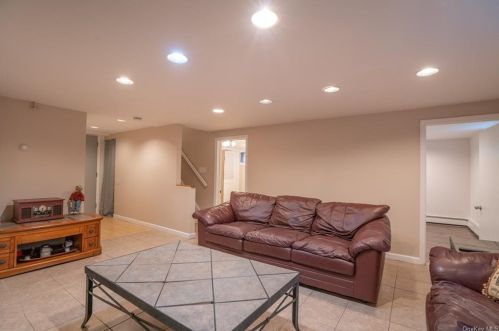 329 Cordial Rd, Yorktown Hgts NY  10598-2642 exterior