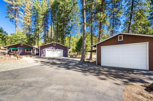 5431 Shooting Star Rd, Pacific House, CA 95726-9432