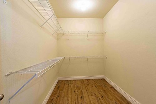 17 Moody Ave, Clovis CA  93619-4255 exterior