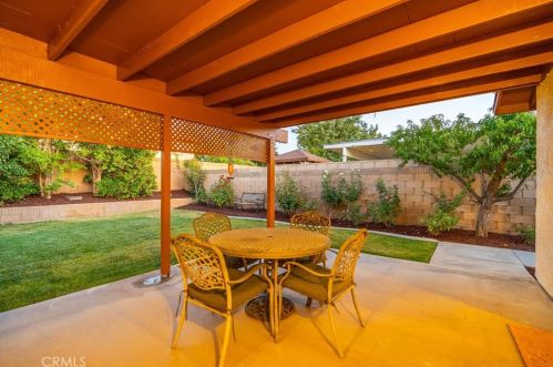 43838 Palm Vis Ave, Lancaster CA 93535-3304 exterior