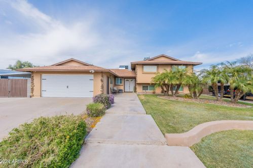 5752 Monte Cristo Ave, Glendale AZ 85306-2230 exterior