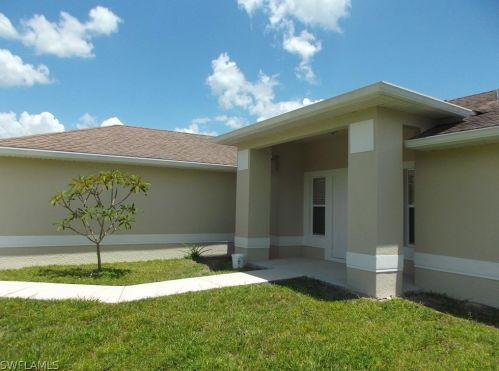 3423 24th St, Lehigh Acres, FL 33971-5583