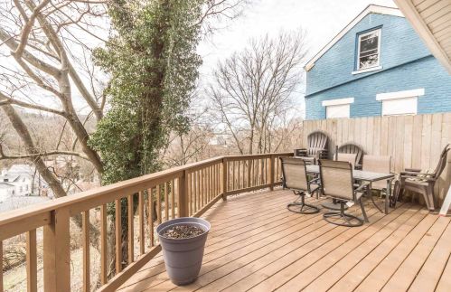 53 Parkview Ave, Newport, KY 41071-2764
