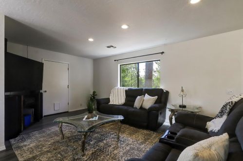 16463 Pine Knoll Rd, Grass Valley CA  95945-8433 exterior