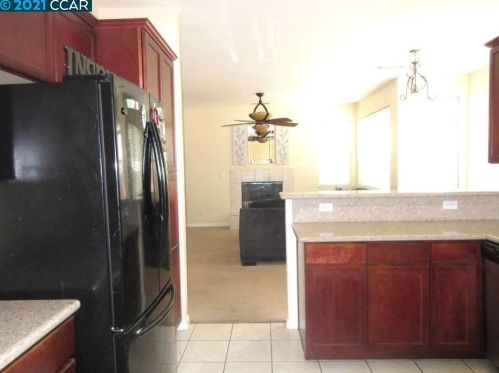 1337 Yosemite Cir, Oakley CA  94561-5205 exterior