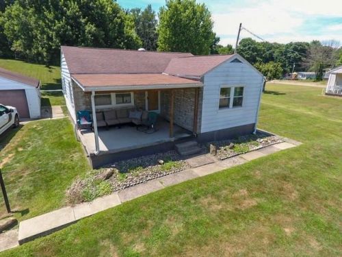 495 Ridgewood Dr, Fredericktown, PA 15333-2027