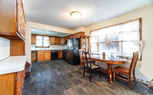 85 Livingston Pl, Bridgeport, CT 06610-1772